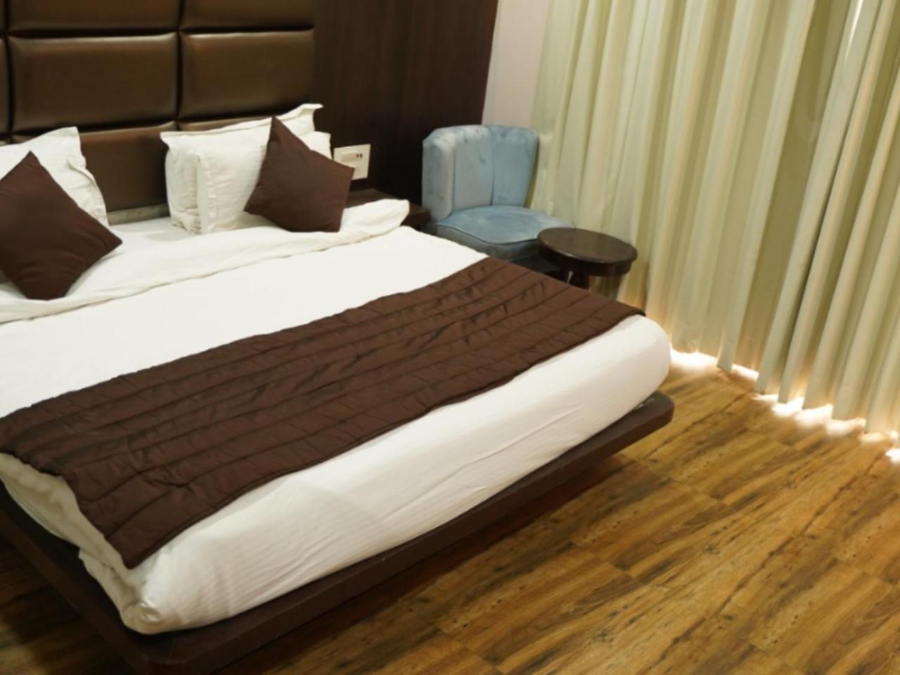 Raas Mahal-Hotel In Jaipur Near Tourist Places Ngoại thất bức ảnh