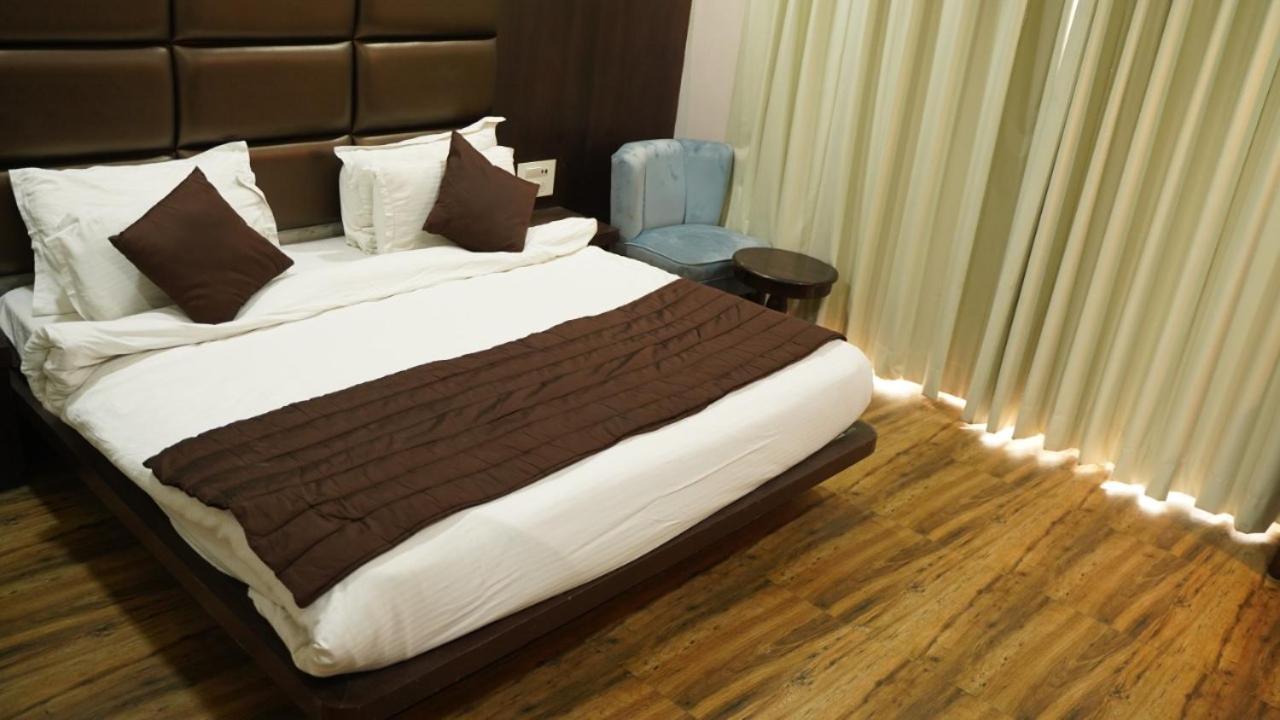 Raas Mahal-Hotel In Jaipur Near Tourist Places Ngoại thất bức ảnh