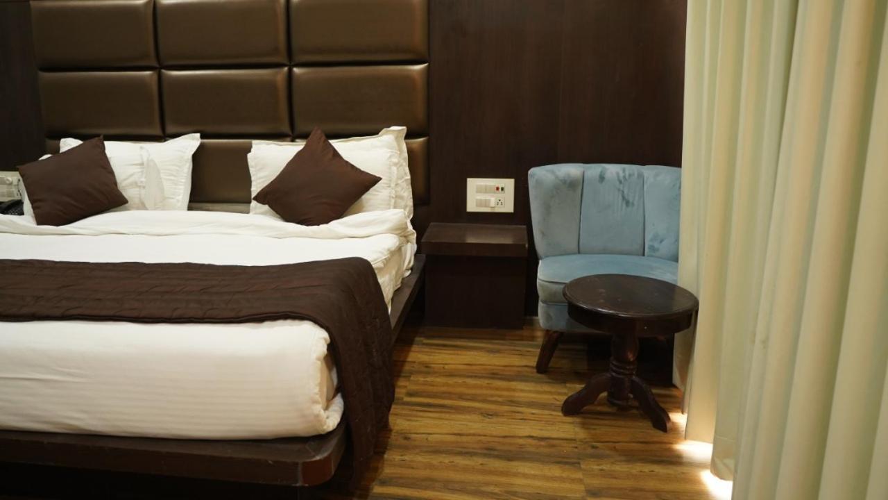 Raas Mahal-Hotel In Jaipur Near Tourist Places Ngoại thất bức ảnh